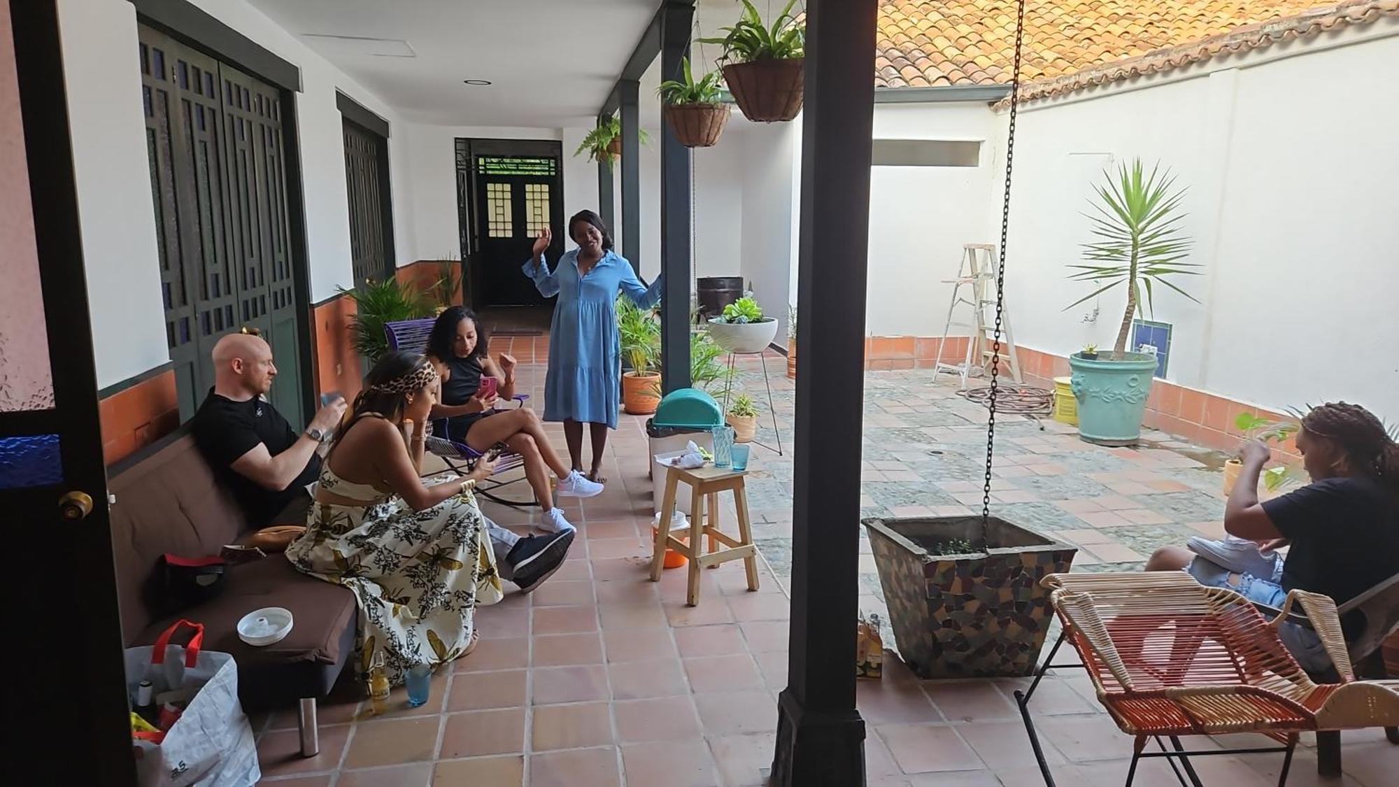 ホテル Casa Alba カリ エクステリア 写真
